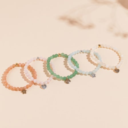 Personalisiertes Mini Charm Halbedelstein Armband  vergoldet merci maman