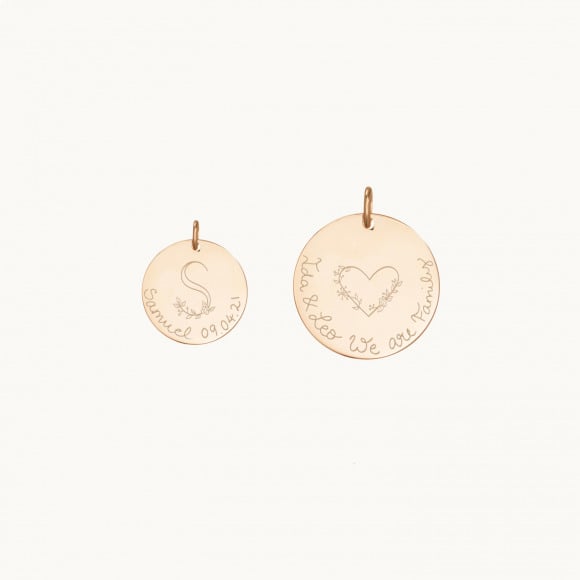 Charms personalizado grande Alfabeto Floral Baño de oro Merci Maman