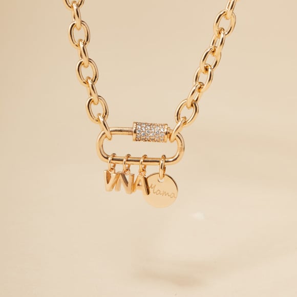 Collar personalizado con Mini Abecedario Amuleto de la Suerte baño in oro merci maman