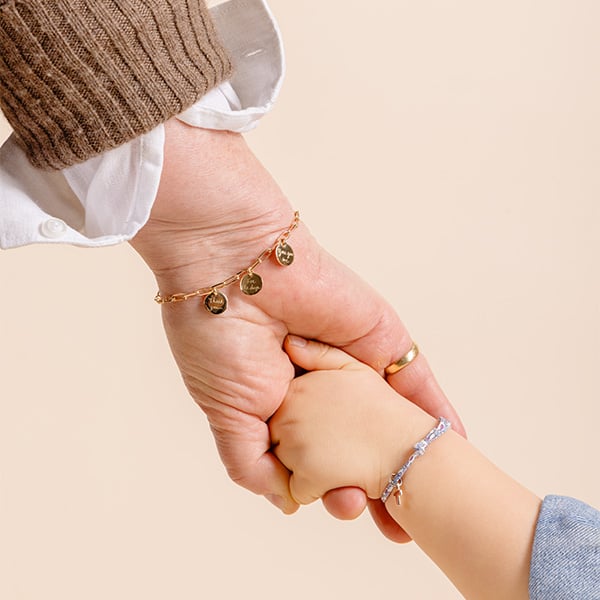 Gravurideen für Schmuck: 5 Inspirationen für ein einzigartiges und persönliches Geschenk