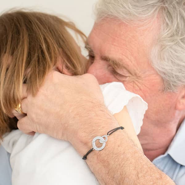 cadeau fête des grands-pères anneaux entrelacés argent