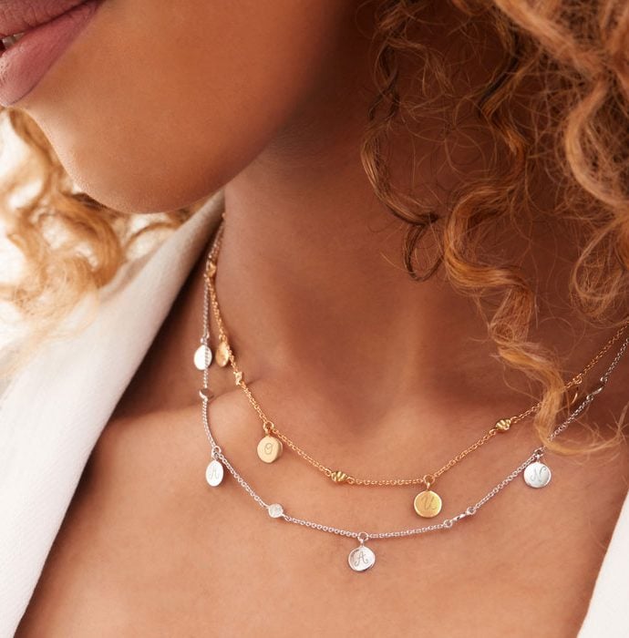 Mehr ist mehr: wie du mit Schmuck-Layering dein Outfit neu erfindest