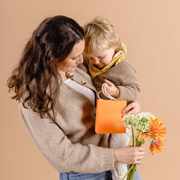 Nos bijoux Merci Maman à l'honneur dans la presse pour la Fête des Mères !