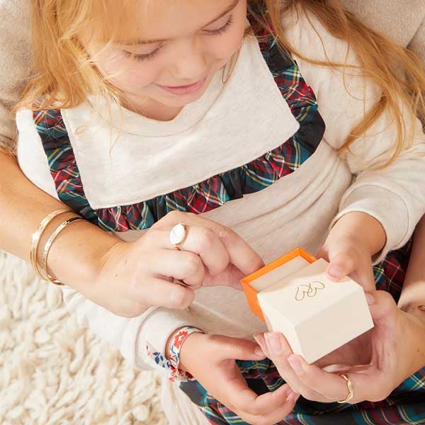 Regalare gioielli a Natale? Ecco la guida con tutte le idee!