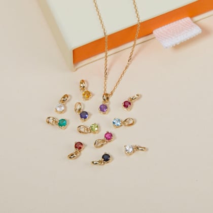 Comprar una piedra de nacimiento en oro de 9 kilates Merci Maman