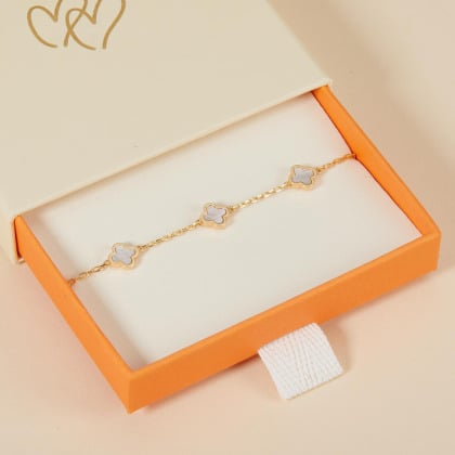 Bracelet personnalisé Initiale Croix Romane Nacre sur chaîne  doré à l'or fin Merci Maman