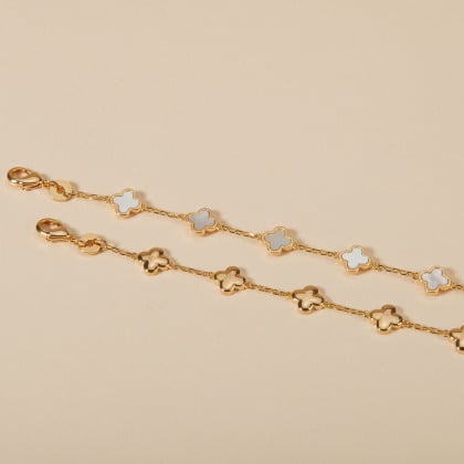 Bracelet personnalisé Initiale Croix Romane Nacre sur chaîne  doré à l'or fin Merci Maman