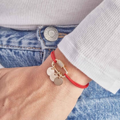 Bracelet à breloques Prénom personnalisé sur cordon plaqué or merci maman