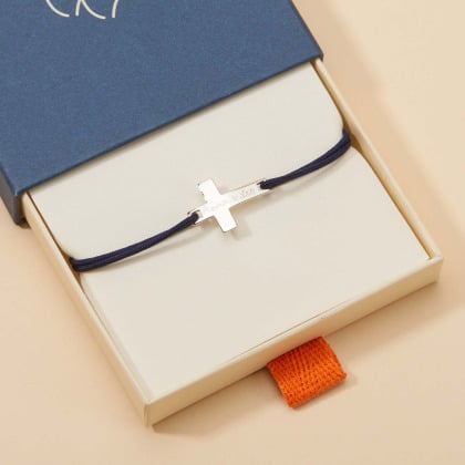 Pulsera personalizada con cruz plana para hombre plata de ley merci maman