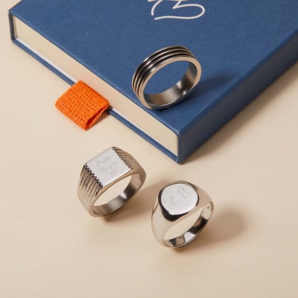 Bague Chevalière Carrée personnalisée en acier pour homme merci maman