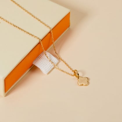 Personalisierte Mini Klee Kreuz Namenskette Vergoldet Merci Maman