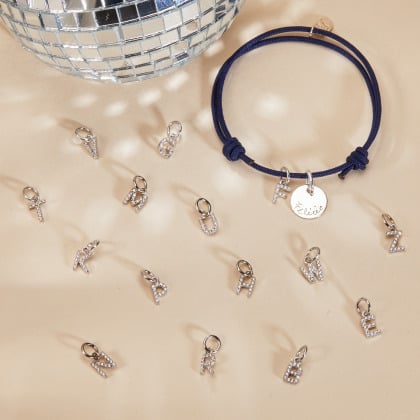 achetez un mini charm alphabet cristal argent merci maman
