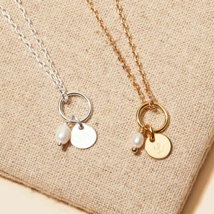 Collier personnalisé Anneau Eternité et Mini Perle  plaqué or merci maman