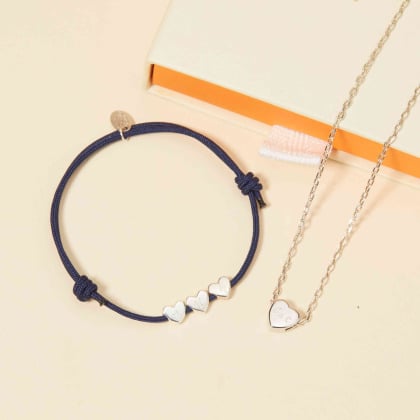 Collier personnalisé Mini Coeur Initiale plaqué or merci maman