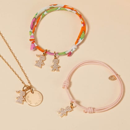 Acquista un Charm Mini Ragazzo o Ragazza Pavé Cristallo Placcato in oro Merci Maman