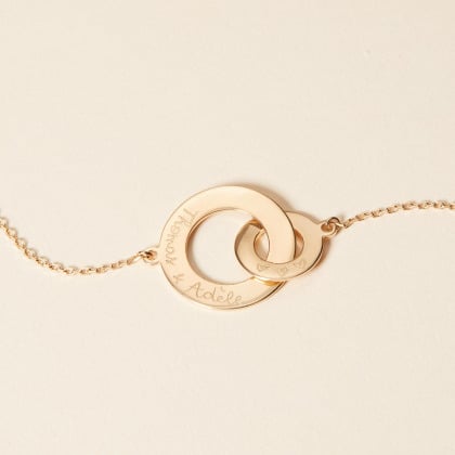Bracelet personnalisé Anneaux Entrelacés sur chaîne plaqué or merci maman