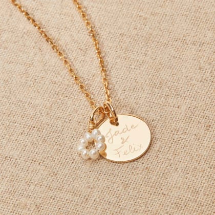 Personalisierte Halskette mit Perlenblume vergoldet merci maman