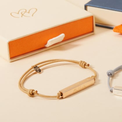 Bracciale personalizzato con barretta placcato in oro merci maman
