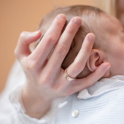 Anello personalizzato martellato