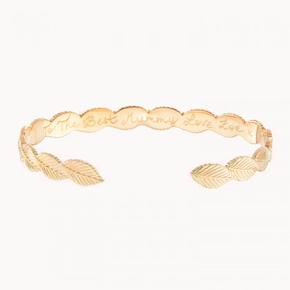 Personalisierter offener Armreif in Blattoptik vergoldet merci maman