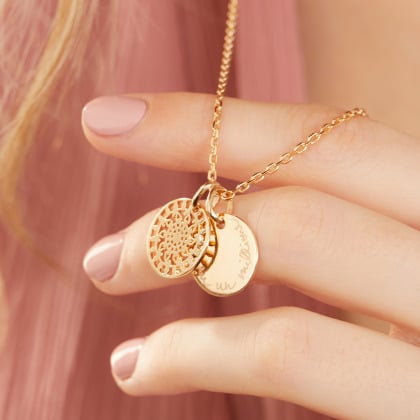 Collar de mandala personalizado baño oro merci maman