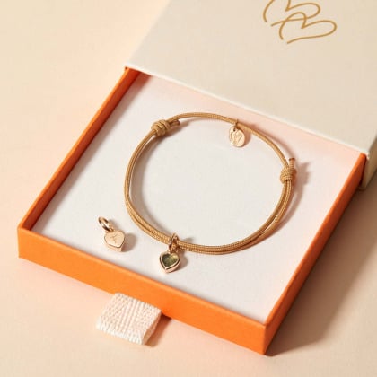 Pulsera personalizada corazón con piedra de nacimiento baño de oro merci maman