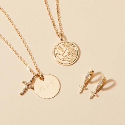 Collana personalizzata con disco e croce di perline placcato in oro merci maman