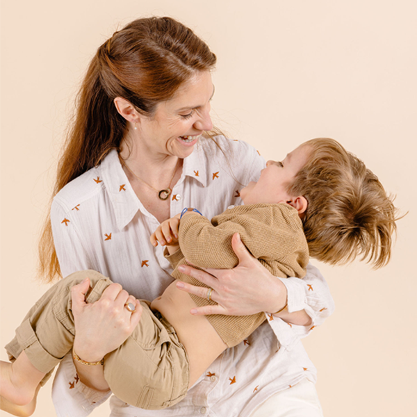 ¿Cómo se convierten nuestras joyas personalizadas en tesoros familiares?