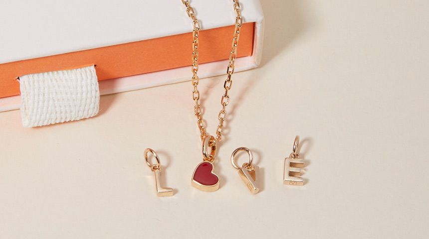 Personalised Valentine's Day Jewellery Gifts