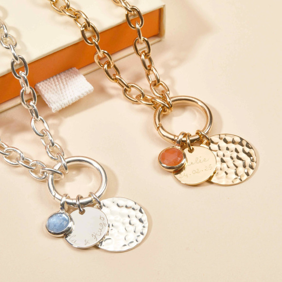 Collana personalizzata portafortuna con doppio disco martellato e pietra di nascita con chiusura rotonda placcato in oro merci maman