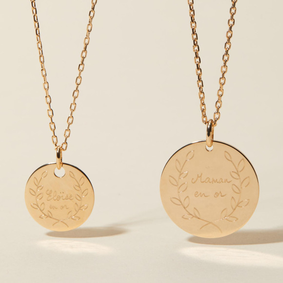 Collar personalizado Corona de Laurel  Baño de oro merci maman
