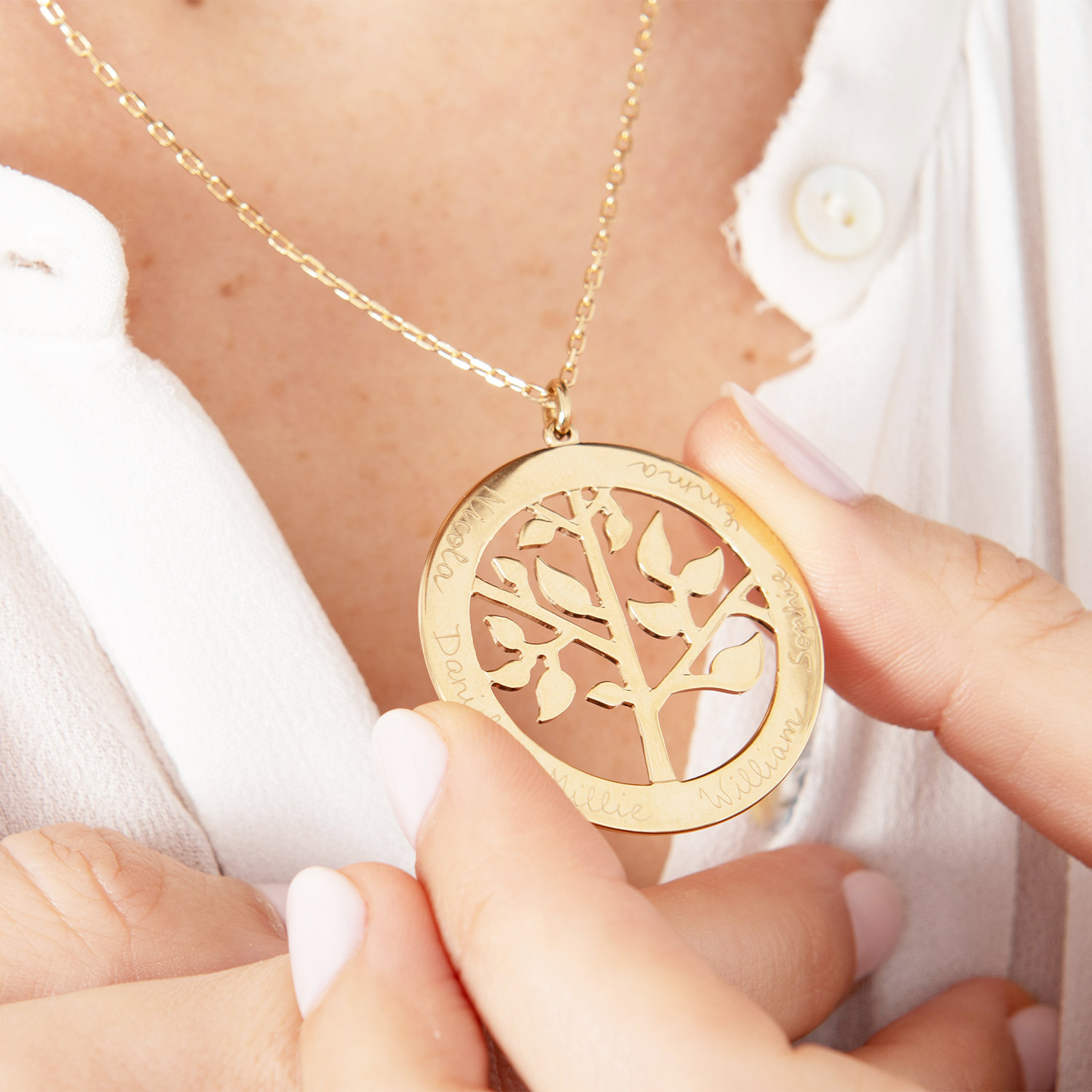Collana Cerchia Familiare con Albero della Vita in Oro Bianco 10k