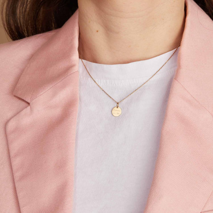 Collar personalizado con nombre en oro de 9 kilates merci maman