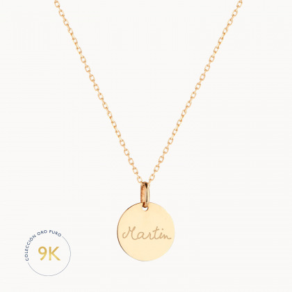 Collar personalizado con medalla en oro de 9 kilates merci maman