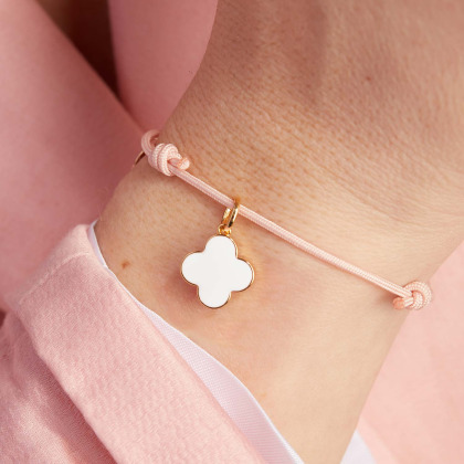 Pulsera personalizada con cruz de trébol de esmalte baño de oro merci maman