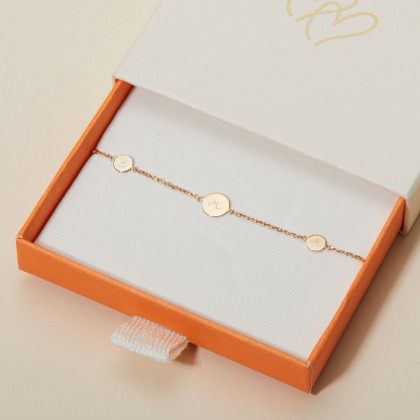 Bracelet Pastille Initiale personnalisé plaqué or merci maman