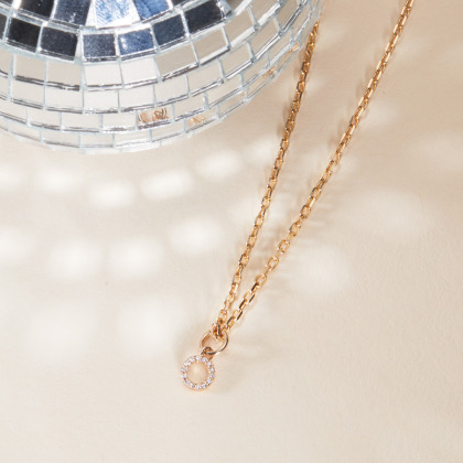 Collier Mini Charm Alphabet Cristal plaqué or merci maman
