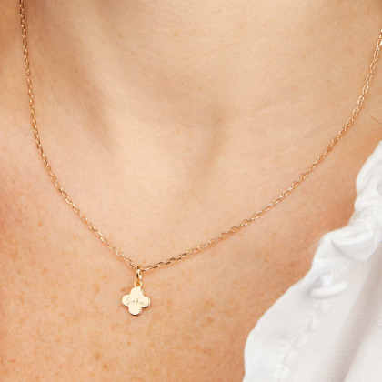 Collier personnalisé Prénom Mini Croix Romane Plaqué Or Merci Maman