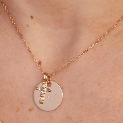 Collar personalizado disco y cruz de cuentas baño de oro merci maman