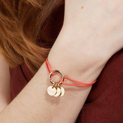 Personalisiertes rundes Lucky Charm Namensarmbändchen vergoldet merci maman