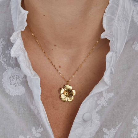 Flower Necklace in Golden Stainless Steel merci maman