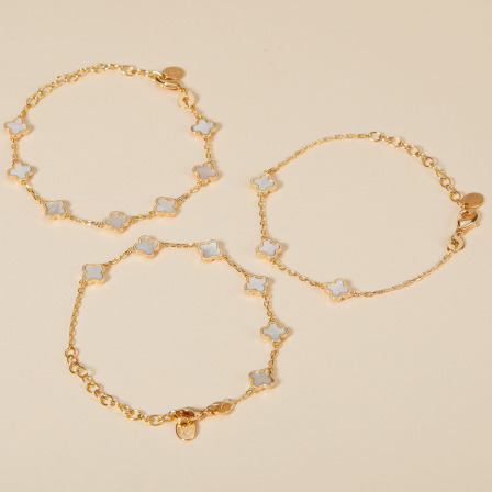 Bracelet personnalisé Initiale Croix Romane Nacre sur chaîne  doré à l'or fin Merci Maman