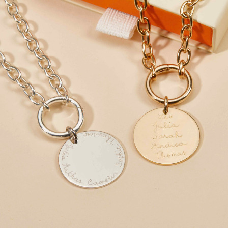 Personalisierte runde Lucky Charm Halskette mit großem Plättchen vergoldet merci maman