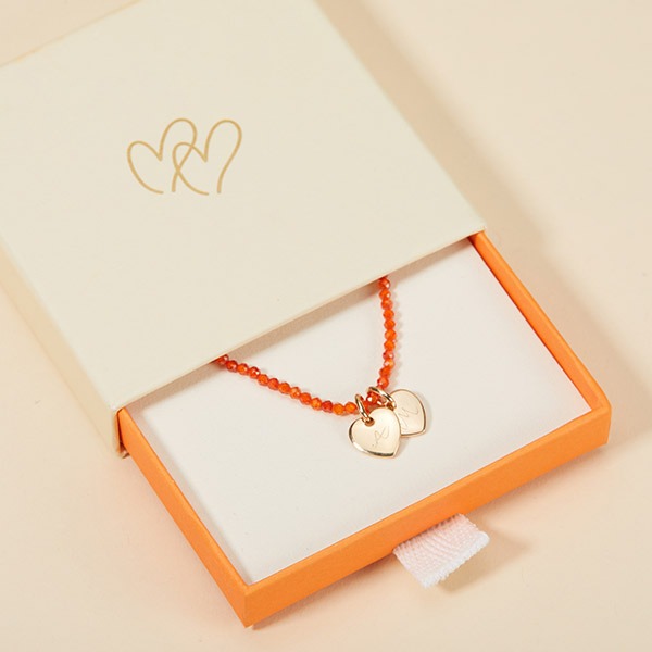 Le Collier personnalisé pierres fines intiales