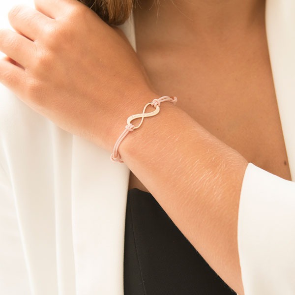 Personalisiertes Armband mit Unendlichkeitssymbol