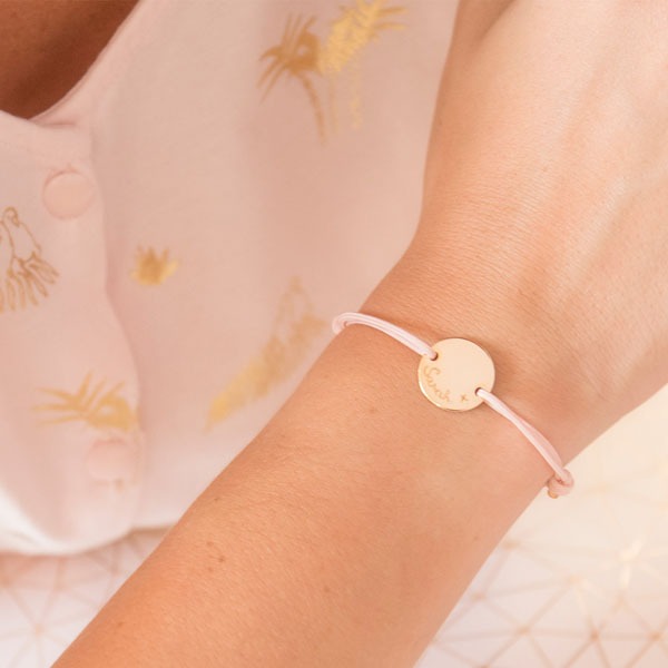 Pulsera con medalla personalizada