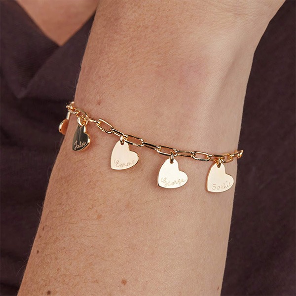 Pulsera personalizada Love Links de cadena fina con corazones